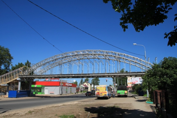 В Нижнем Новгороде установлен первый в России алюминиевый мост