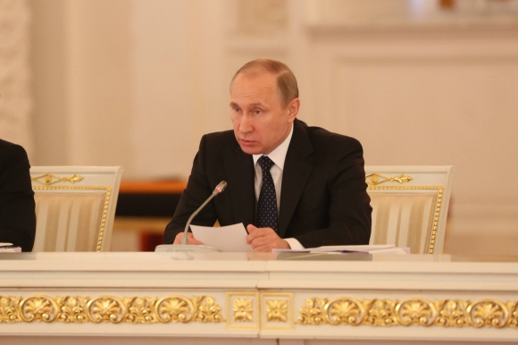 Путин поручил ввести видео проверок бизнеса и единые тарифы на подключение к сетям