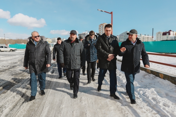 Министр строительства РФ Михаил Мень посетил Камчатский край