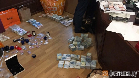 У задержанного за хищение главы петербургского Ростехнадзора нашли 1 млрд наличными