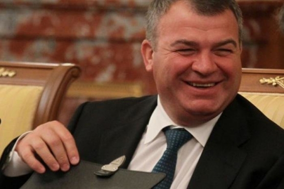 Экс-министр Сердюков как глава ТСЖ повысил плату за коммуналку всем, кроме Васильевой