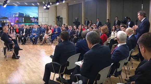 Президент НОСТРОЙ Андрей Молчанов спросил у президента Путина, как жить застройщикам?