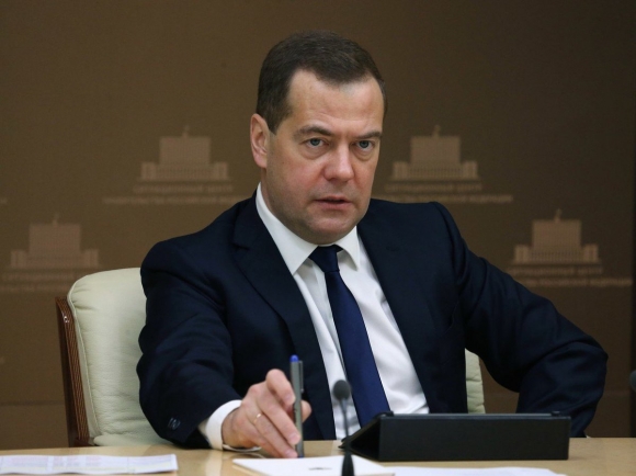Медведев поручил разработать схему поставки стройматериалов для нацпроектов