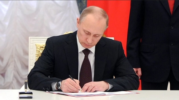 Путин подписал закон о защите прав дольщиков