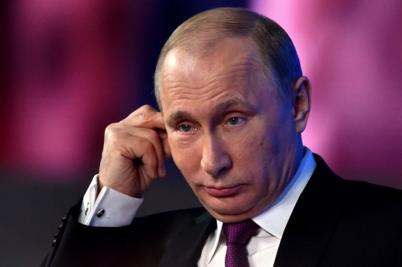 Путин предложил донастроить программу льготной ипотеки