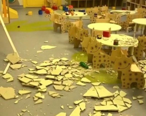 Потолок рухнул в новом детском саду в Кемерово на шестой день после открытия