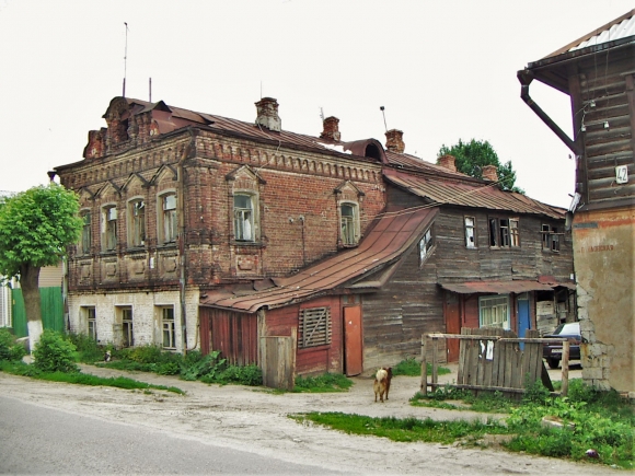 В России – массовая жилищная необеспеченность, 85% россиян живут в скверном жилье