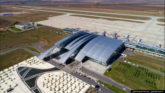 В России скоро станет некому строить аэропорты