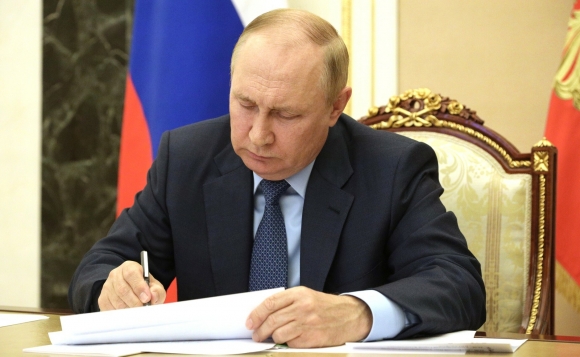 Путин обсудит с Хуснуллиным ситуацию в строительной отрасли