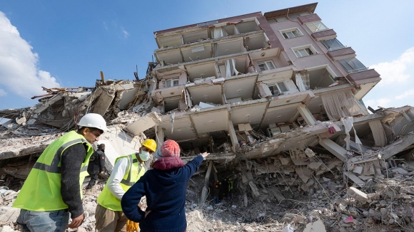 Более 100 сотрудников строительных компаний будут задержаны в Турции