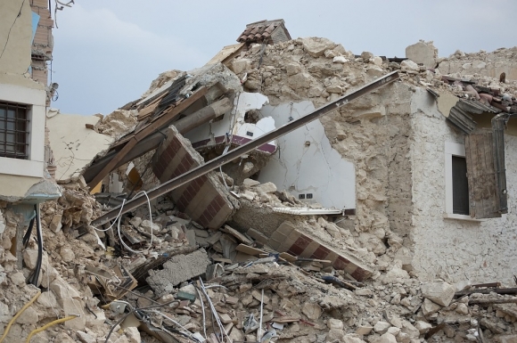 Турция начала расследование в отношении 612 человек после землетрясений