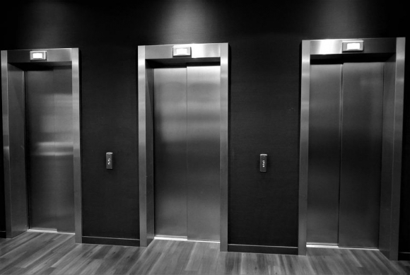 Российские производители могут обеспечить нужный объем лифтов
