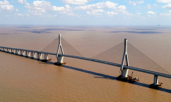 В Приморье создадут рабочую группу по строительству моста в Китай