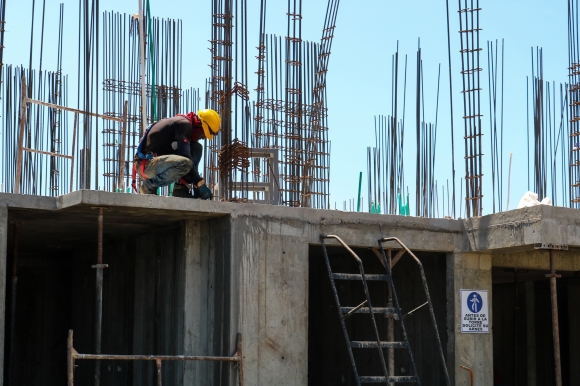 Более 100 строящихся в Махачкале многоэтажек признаны проблемными