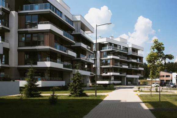 Более 8,8 млн кв. м жилья строят и проектируют в Москве по реновации