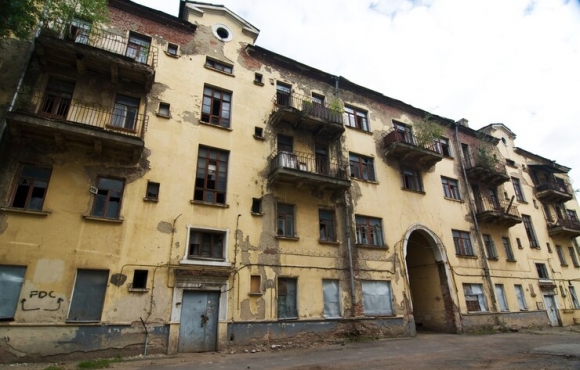 В Ростовской области на шахтерских территориях почти 200 домов имеют угрозу обрушения
