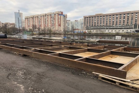 В Петербурге проверяют законность строительства домов на воде