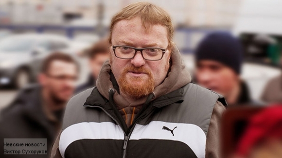 Депутат Виталий Милонов заплатит<br />
за залив соседей