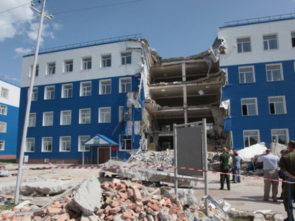 Казарма в Омске обрушилась из-за советских строителей