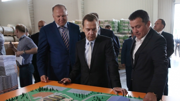 Медведев доволен строительством жилья в Калининградской области