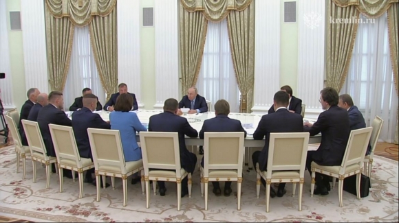 В узком кругу – но о главном: в Кремле обсудили перспективы строительной отрасли
