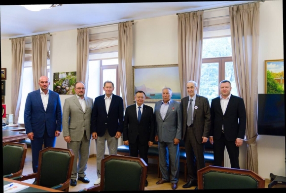Глава Минстроя провёл совещание с членами Российского Cоюза строителей